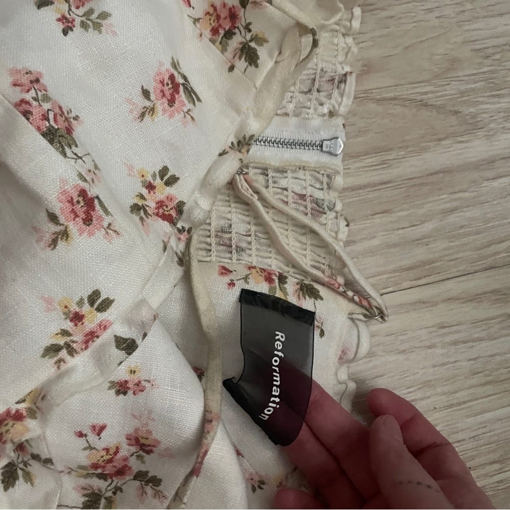 Reformation Floral Lace-Up Dress in Cream and Pink - Picture 3 of 4